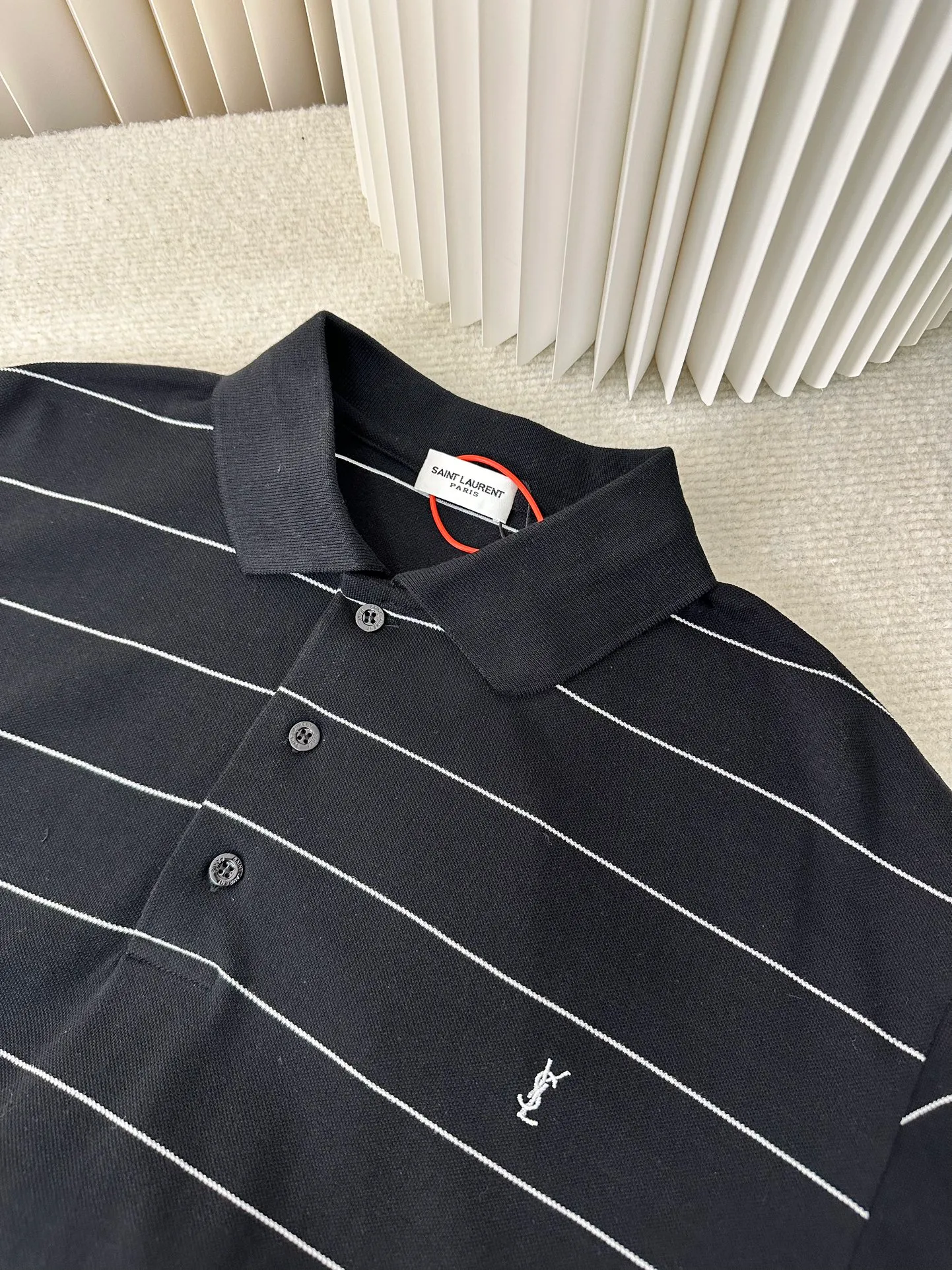 P320 Saint Laurent logo embroidered striped POLO shirt (authentic version - physical counter - top luxury quality) 🆚Instant sale of all versions on the market Customized elegant striped piqué cotton, breathable and dry. Striped elements jump across the clothes, showing a unique visual beauty. The YSL logo embroidered on the chest is vividly displayed on the garment, highlighting its unique identity and charm.  Adopt imported machine embroidery technology, use advanced computer control system and precision mechanical components to realize YSL logo embroidery operation. Size: s m l xl